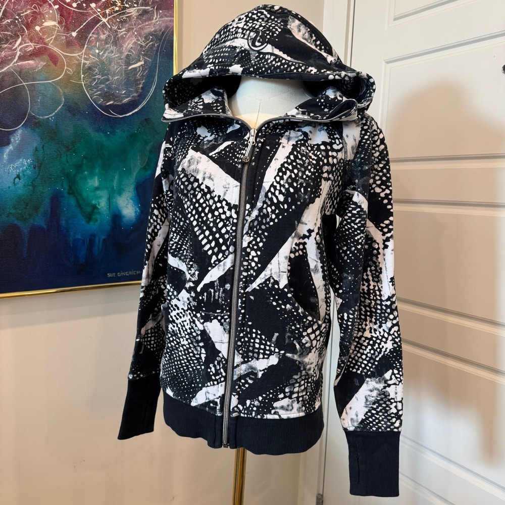 Y2K Lululemon Scuba Hoodie Full Abstract Print Size 6 Thumbholes